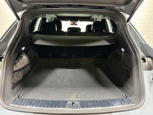 Certified 2026 Porsche Cayenne AWD/4WD image 13