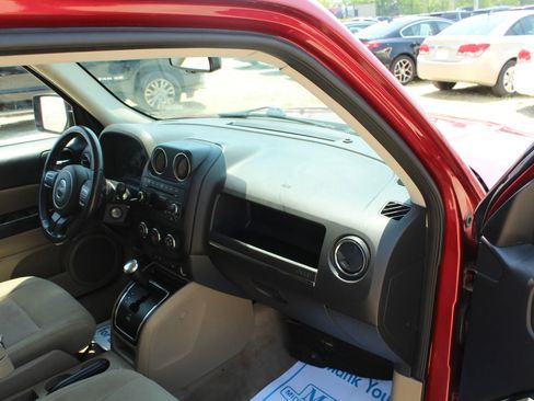 Used 2016 Jeep Patriot Latitude image 24