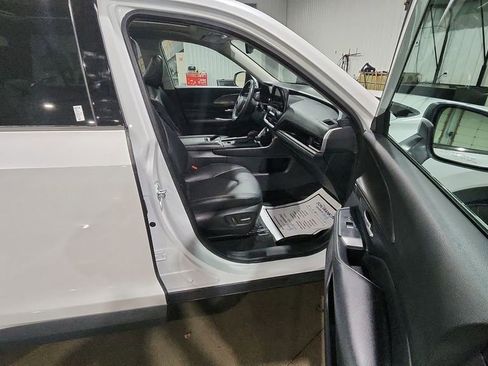 Used 2024 Toyota Grand Highlander XLE image 11