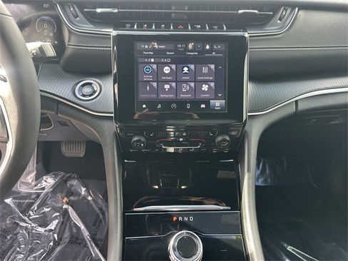 Used 2023 Jeep Grand Cherokee Altitude image 44