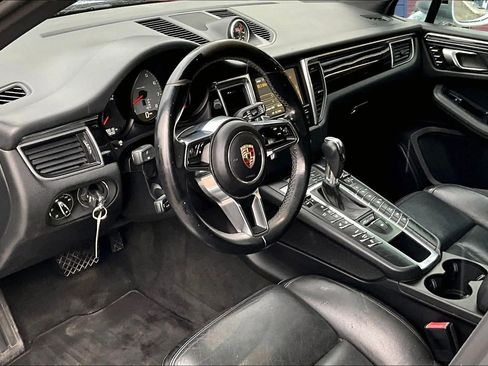 Used 2015 Porsche Macan S image 12