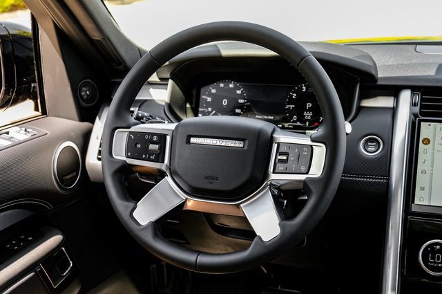 New 2026 Land Rover Discovery Limited Edition AWD/4WD image 22