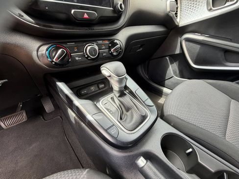 Used 2023 Kia Soul LX w/ Option Group 015 FWD image 39