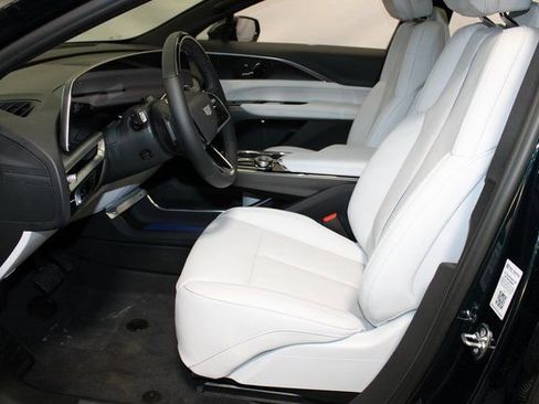 New 2026 Cadillac Lyriq Luxury AWD/4WD image 5