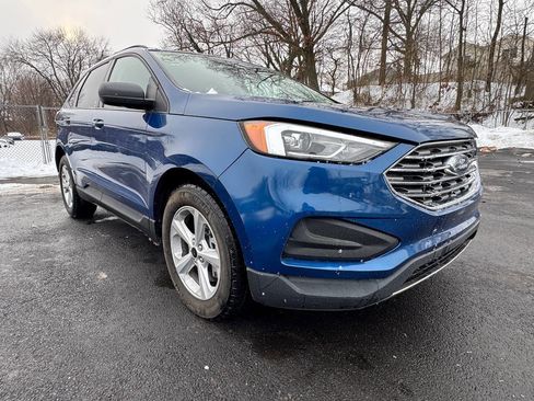 Used 2023 Ford Edge SE image 3