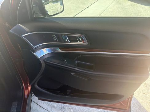 Used 2016 Ford Explorer Limited FWD image 21