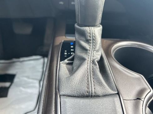 Used 2021 Toyota Camry SE image 24