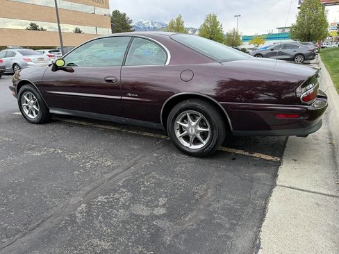 Used 1995 Buick Riviera Supercharged Coupe FWD image 21