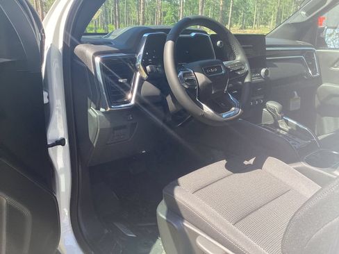 New 2026 GMC Canyon Elevation w/ Convenience Package RWD image 12