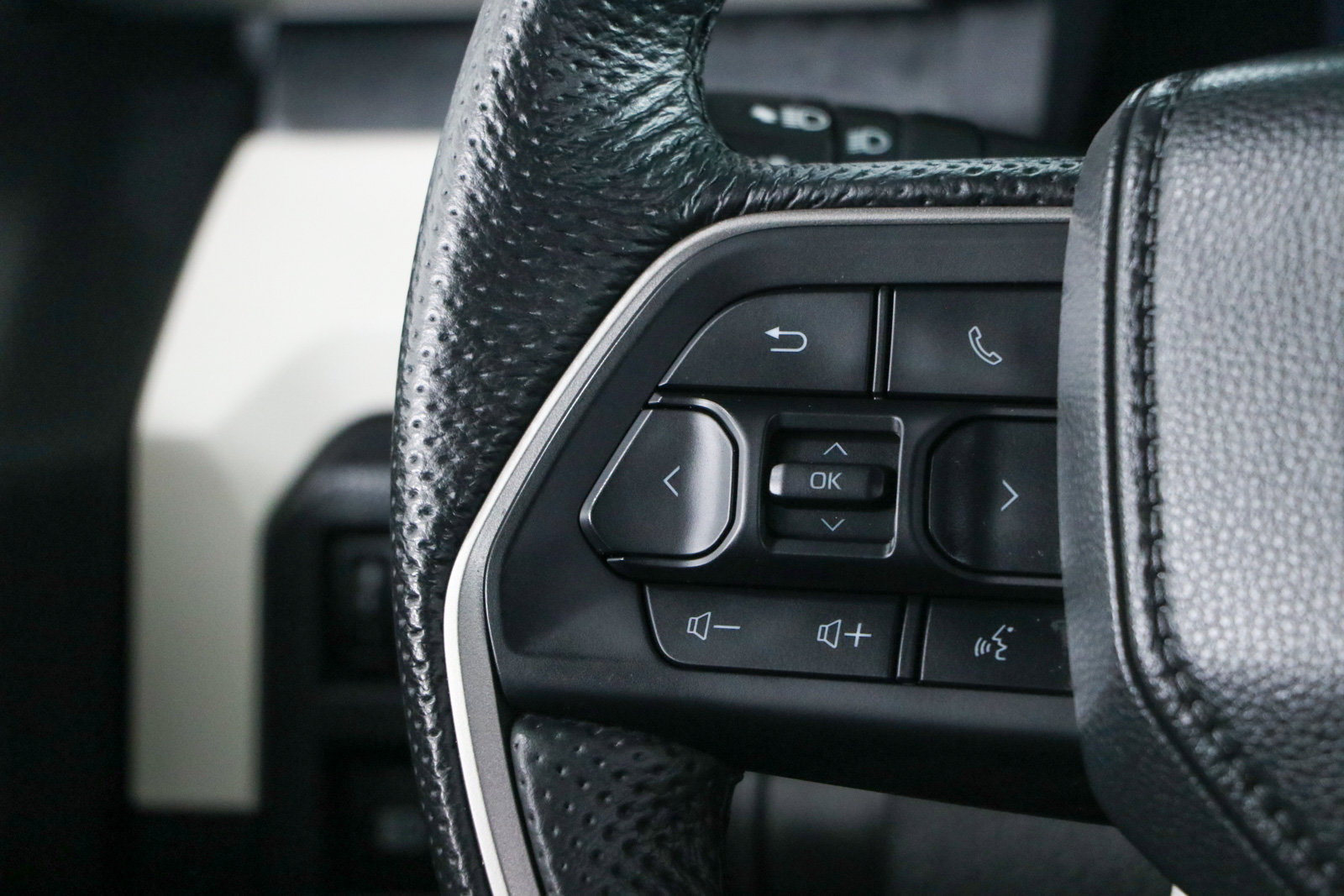 Used 2024 Toyota Tacoma TRD Sport AWD/4WD image 14