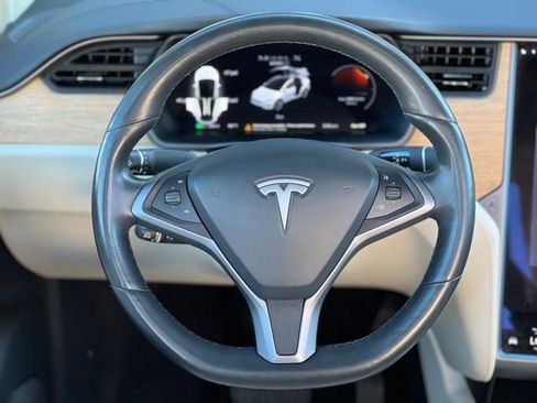 Used 2018 Tesla Model X 100D image 31