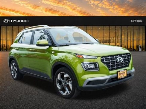 Used 2023 Hyundai Venue SEL FWD image 1