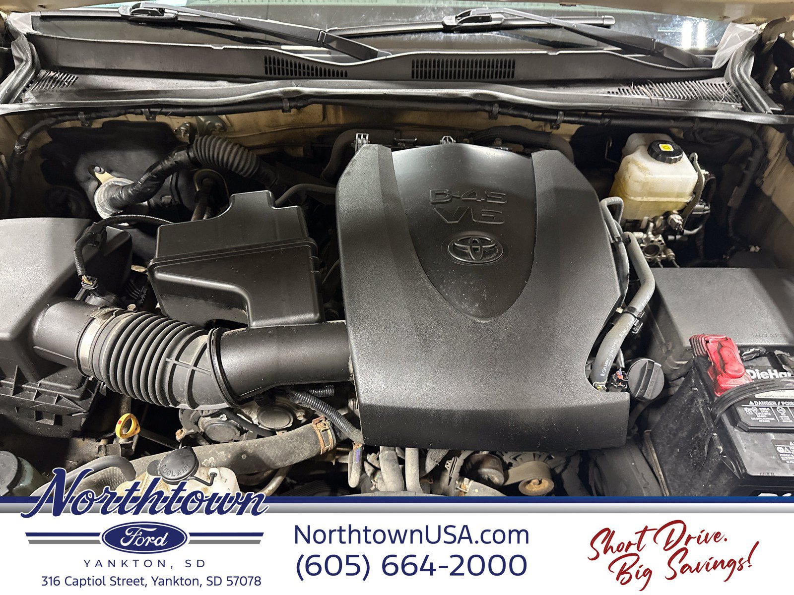 Used 2019 Toyota Tacoma TRD Off-Road AWD/4WD image 10