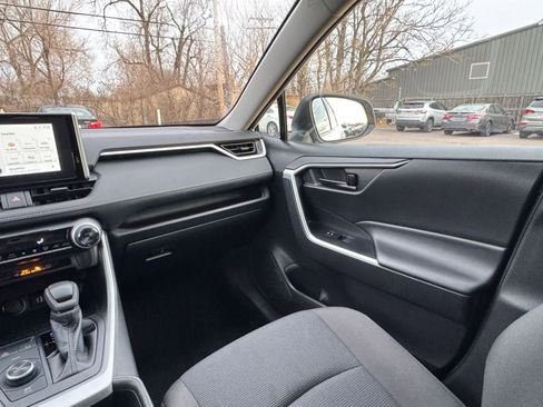 Used 2025 Toyota RAV4 LE image 34