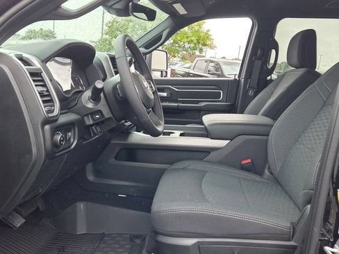 New 2026 RAM 2500 Big Horn AWD/4WD image 5
