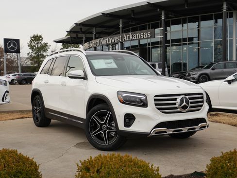 New 2026 Mercedes-Benz GLB 250 4MATIC image 1