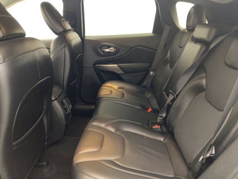 Used 2021 Jeep Cherokee Latitude Lux w/ Sun & Sound Group FWD image 18