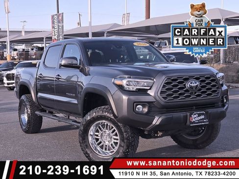 Used 2022 Toyota Tacoma TRD Off-Road image 1