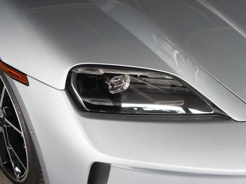 Certified 2026 Porsche Taycan 4S AWD/4WD image 25