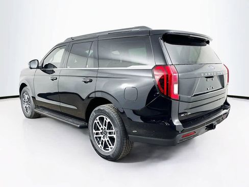 New 2026 Ford Expedition Active image 4