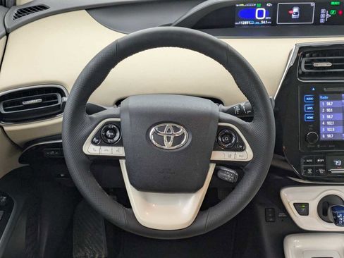 Used 2016 Toyota Prius Four image 23