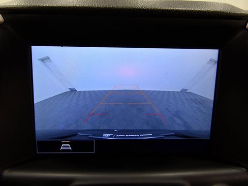 Used 2024 GMC Terrain SLT image 25