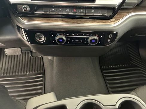 Certified 2024 Chevrolet Silverado 1500 LT AWD/4WD image 21