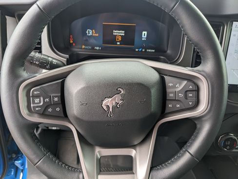 Used 2025 Ford Bronco Badlands image 30