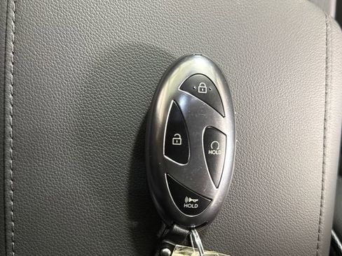 Used 2025 Hyundai Tucson Limited AWD/4WD image 34