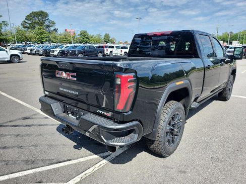 Used 2026 GMC Sierra 2500 AT4 w/ AT4 Premium Plus Package AWD/4WD image 3
