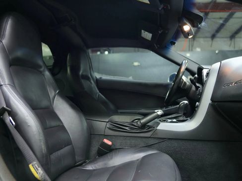 Used 2006 Chevrolet Corvette Coupe 2D image 29