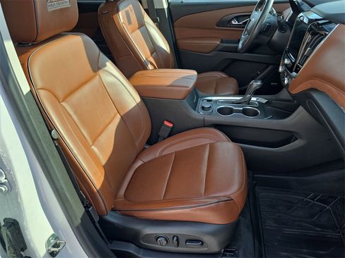 Certified 2020 Chevrolet Traverse High Country image 29