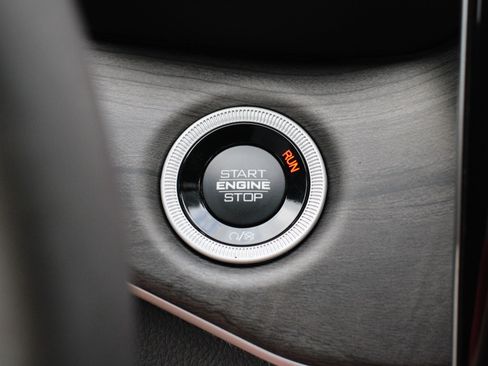 New 2025 Jeep Grand Cherokee L Limited w/ Black Appearance Package image 21