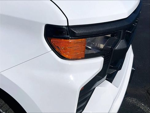 Used 2023 Chevrolet Silverado 1500 Custom image 33