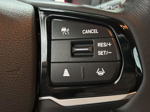 Used 2025 Honda Odyssey Sport-L image 9