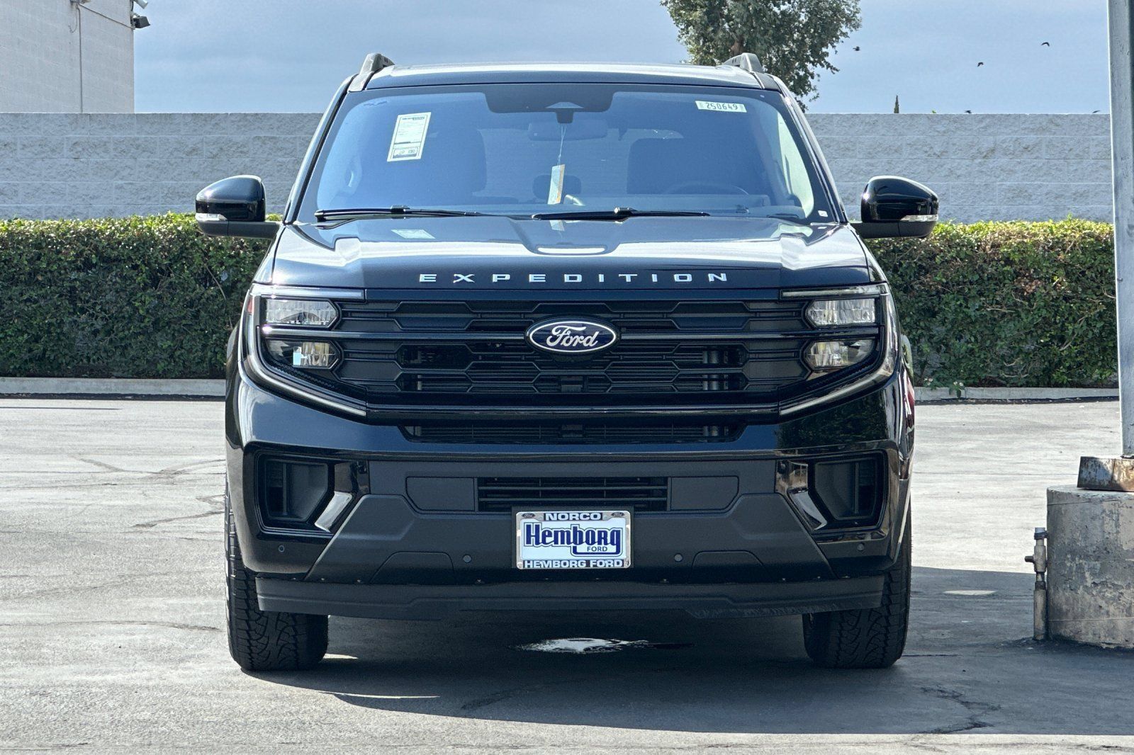 New 2025 Ford Expedition Active AWD/4WD image 9