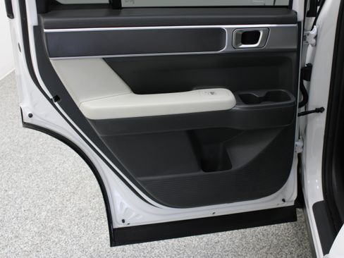 Used 2025 Hyundai Santa Fe SE FWD image 25
