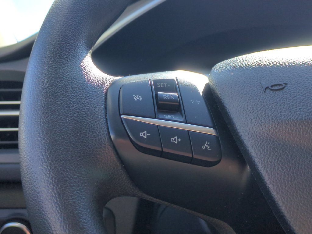 Used 2025 Ford Escape Active AWD/4WD image 17