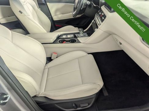 Used 2025 Genesis G70 2.5T AWD/4WD image 33