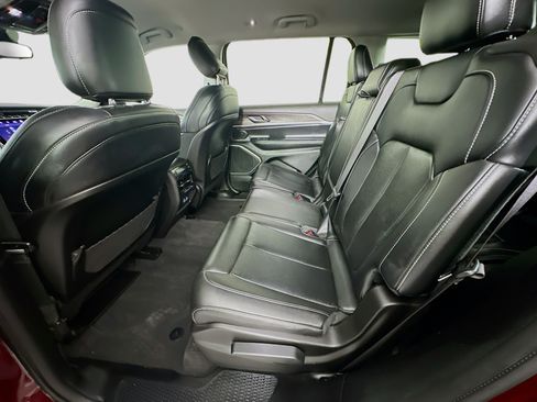 Used 2021 Jeep Grand Cherokee L Limited RWD image 29