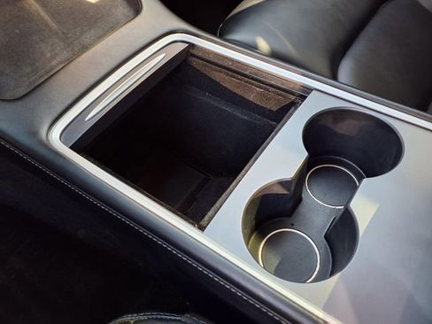 Used 2023 Tesla Model 3 Standard Range image 7