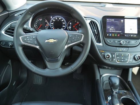 Used 2024 Chevrolet Malibu LT FWD image 13