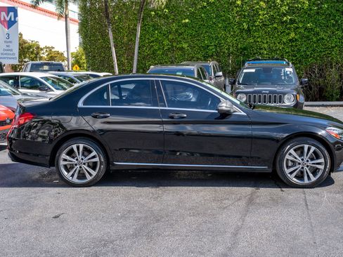Used 2021 Mercedes-Benz C 300 4MATIC Sedan w/ Premium Package image 4