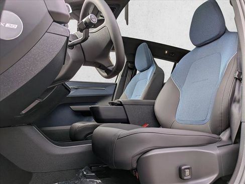 New 2026 Volvo EX30 Plus w/ Protection Package Premier AWD/4WD image 4