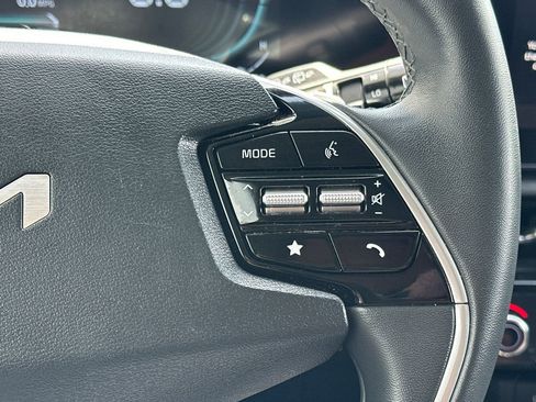 Certified 2023 Kia Niro EX Touring FWD image 27