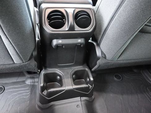 Used 2025 Jeep Wrangler Unlimited Sport AWD/4WD image 2