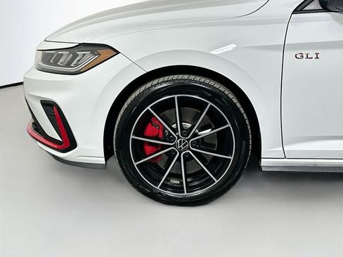 Used 2025 Volkswagen Jetta GLI Autobahn image 31