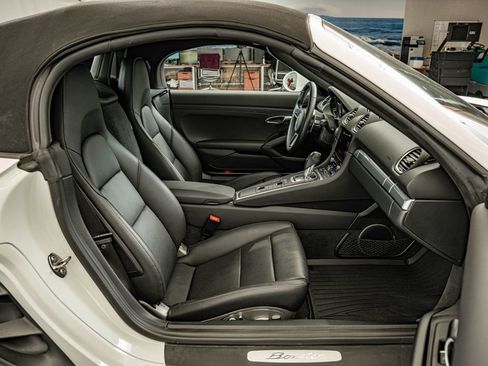 Certified 2019 Porsche 718 Boxster image 43