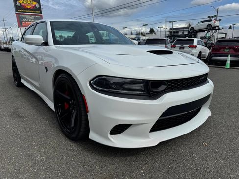 Used 2019 Dodge Charger SRT Hellcat w/ Navigation & Travel Group RWD image 7