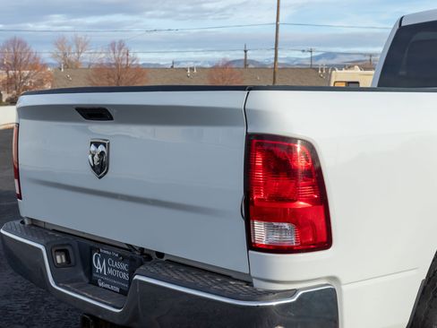 Used 2016 RAM 3500 Tradesman w/ Chrome Appearance Group image 27